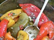 Перцы в масле с травами на зиму