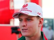 Сын Михаэля Шумахера не смог одержать первый чемпионский титул