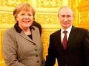 Путин напомнил Меркель об антисемитской выходке Pussy Riot