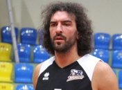 Черкасские Мавпы просматривают боснийского форварда