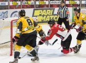 Хоккей: Донбасс в сложном матче обыграл Белый Барс