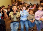 Кабмин увеличил расходы на приобретение жилья для детей-сирот 