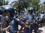 На Филиппинах боевики захватили в плен священника и его прихожан