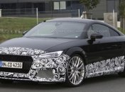 Audi продолжает тестировать новый TT-RS