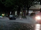 В Китае в результате торнадо и града погиб 51 человек (Видео)