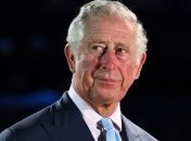 Принц Чарльз с маленьким внуком Луи на руках украсил обложку журнала