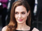 Появилась новая информация о скандале Анджелины Джоли с адвокатом 