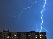 Жителей Киева предупреждают о грозе и шквалах