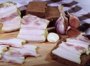 Така закуска буде доречною на повсякденному і на святковому столі