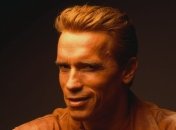 Шварценеггер катал людей на танке (Видео)