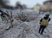 На місці падіння уламків утворилася вирва