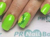 Маникюр 2019: идеи яркого неонового маникюра