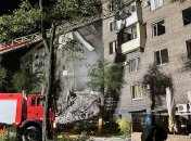 Спасатели работают на месте трагедии