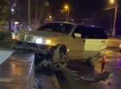 "Переход из адамантия": пьяная авария на одесском вокзале насмешила сеть