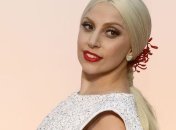 Леди Гага удивила своим нарядом на церемонии "Оскар" (Фото, Видео)