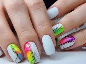 Стильные варианты маникюра на лето