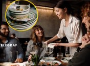 Люди ужинают