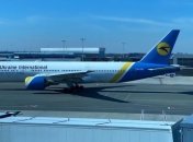 Спецрейс с украинцами вылетел из Нью-Йорка в Киев (Фото)