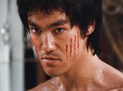 Брюс Ли был настоящей рок-звездой своего времени. Даже умер молодым