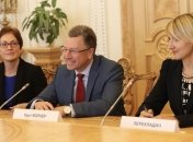 Волкер объяснил необходимость для РФ квази республик на Донбассе