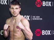 Бокс. Хитров уничтожает Луисхоума за три раунда 