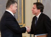 Порошенко подчеркивает, что ситуация с Савченко опасна