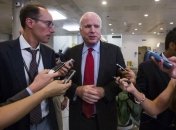 Сенатор Маккейн обвинил Меркель в равнодушии в Украине