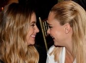 "Я самая счастливая": Кара Делевинь о своих отношениях с Эшли Бенсон