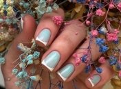 Красивий манікюр на весну 2024