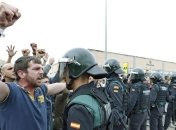 Украинцам советуют не участвовать в массовых акциях, проходящих в Испании