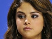 Селена Гомес судится с парфюмерной компанией