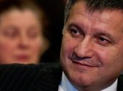 Аваков уже имеет законные основания вернуться в Украину