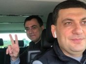 Гройсман проверил качество дороги GO Highway за рулем авто (Видео)