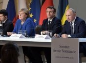 Зеленский после встречи с Меркель обвинил Россию в срыве переговоров "нормандской четверки"