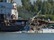 Теплоход, затонувший в реке Иртыш под Омском, поднят на поверхность