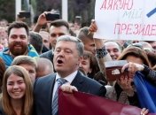 Итоги 22 апреля: украинцы пришли к Порошенко, результаты выборов и цена на газ