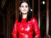Маша Ефросинина вышла в свет в красном кожаном наряде