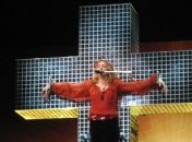 Эпатажная Мадонна хочет понравиться Папе Римскому