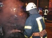 В одном районе Киева сгорели два автомобиля (Видео)