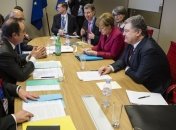 Меркель и Олланд: Санкции против РФ сохранятся до выполнения "Минска-2"