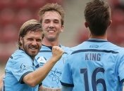 Прямо в "девять": в Австралии команда забила два гола-красавца в одном матче (видео)