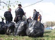 Власти Киева очистили столицу от 5 кубометров мусора