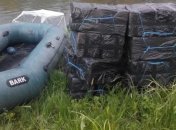 Украинцы пытались вывезти в Польшу 8 тысяч пачек сигарет