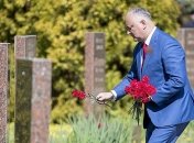 Президент Молдовы ушел на самоизоляцию после того, как побывал на параде в Москве 