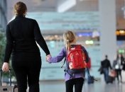 Едем с детьми за границу: как оформить документы?