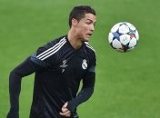 Увидев Роналду люди кричат Месси (Видео)