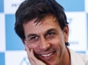 Руководитель Mercedes объяснил, почему команды не спешат покупать акции F1