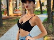 Дар’я Савіна продовжує радувати передплатників яскравими фото.