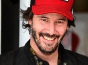 О боги, он прекрасен: Киану Ривз произвел фурор, снявшись для мужского глянца