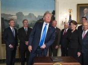 Трамп временно предотвратил "шатдаун" в США